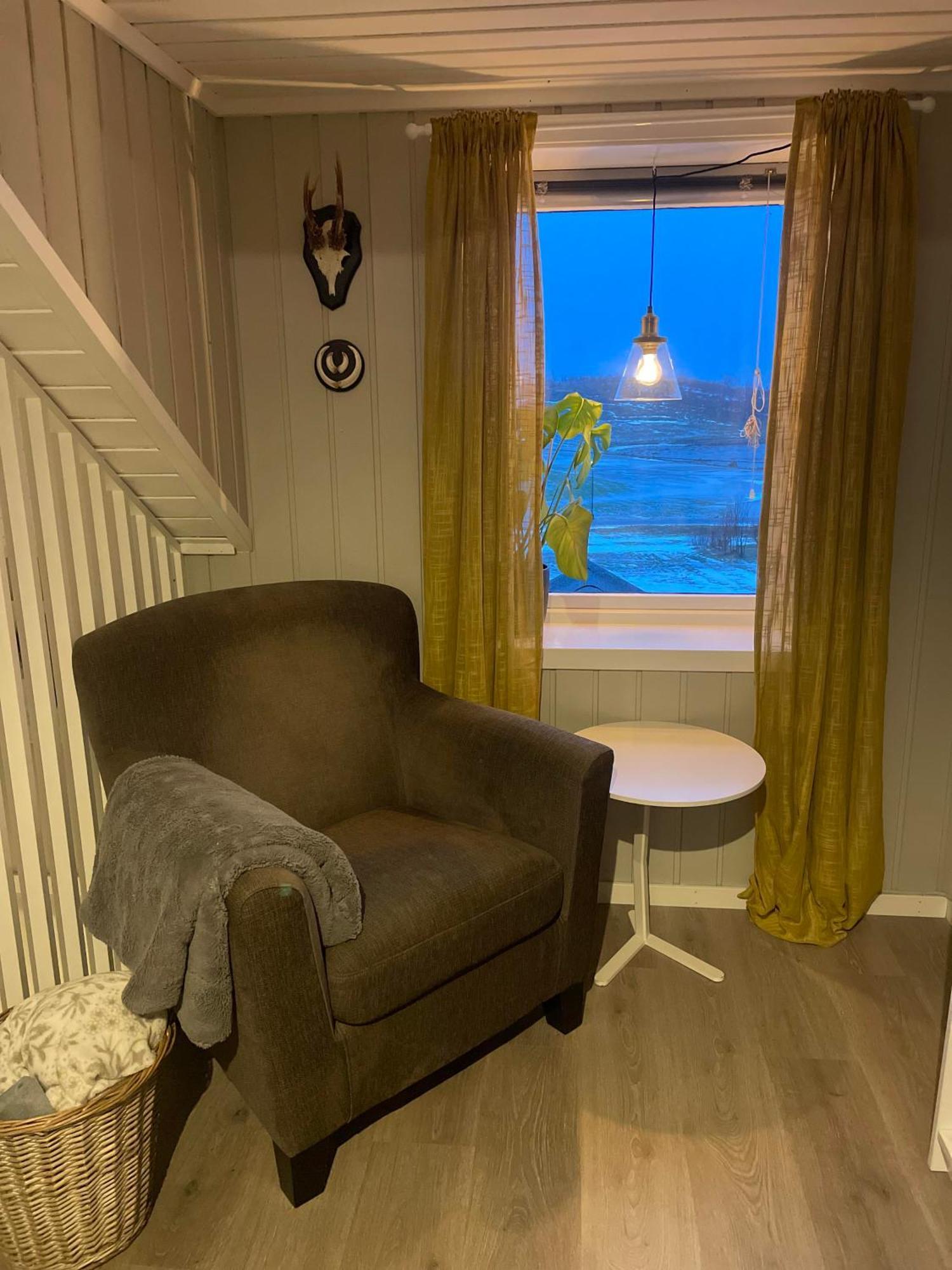 Old House - Check In Breathe Out Hébergement de vacances Stronstad i Vesteralen