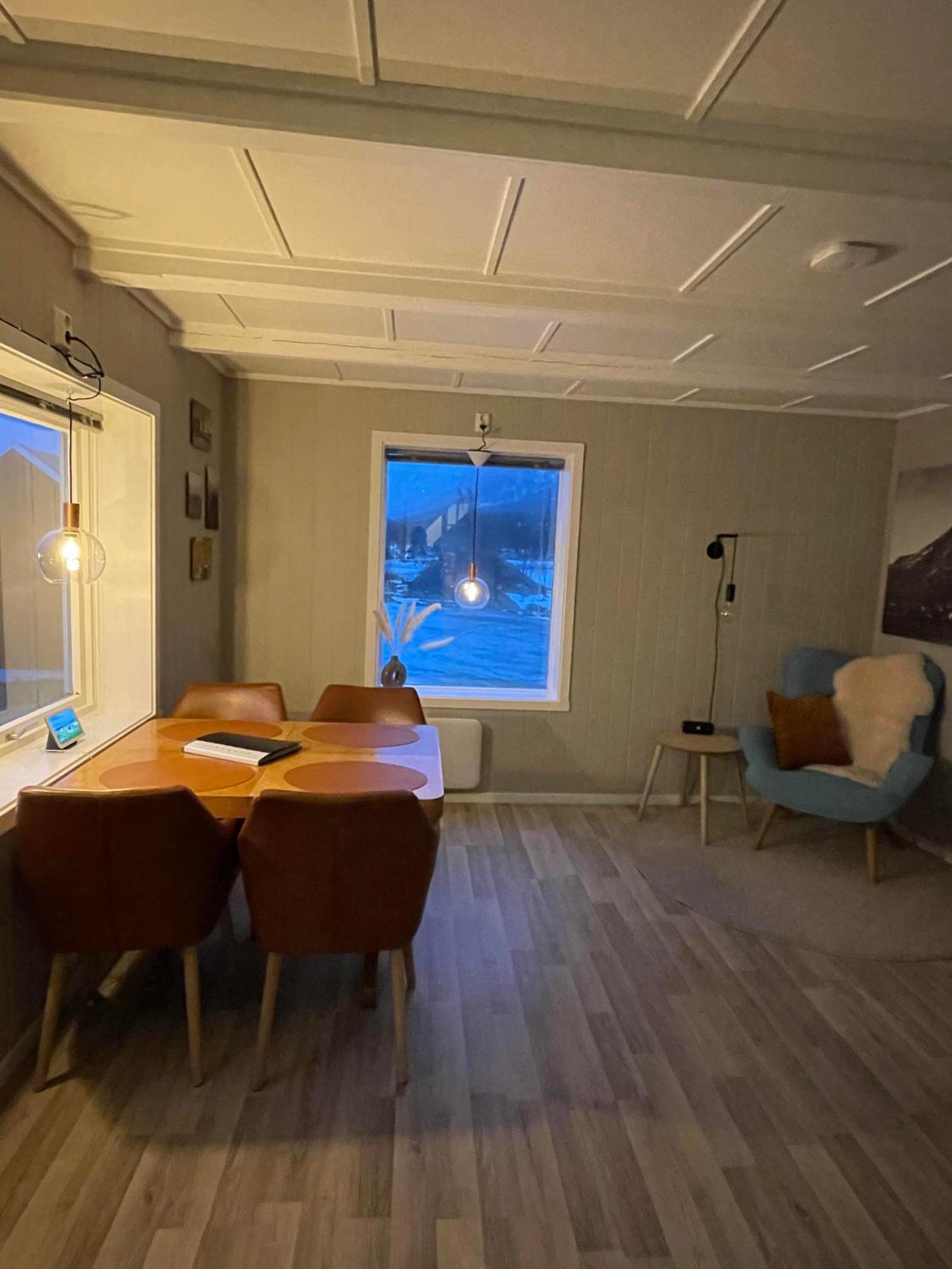 Old House - Check In Breathe Out Holiday home Stronstad i Vesteralen
