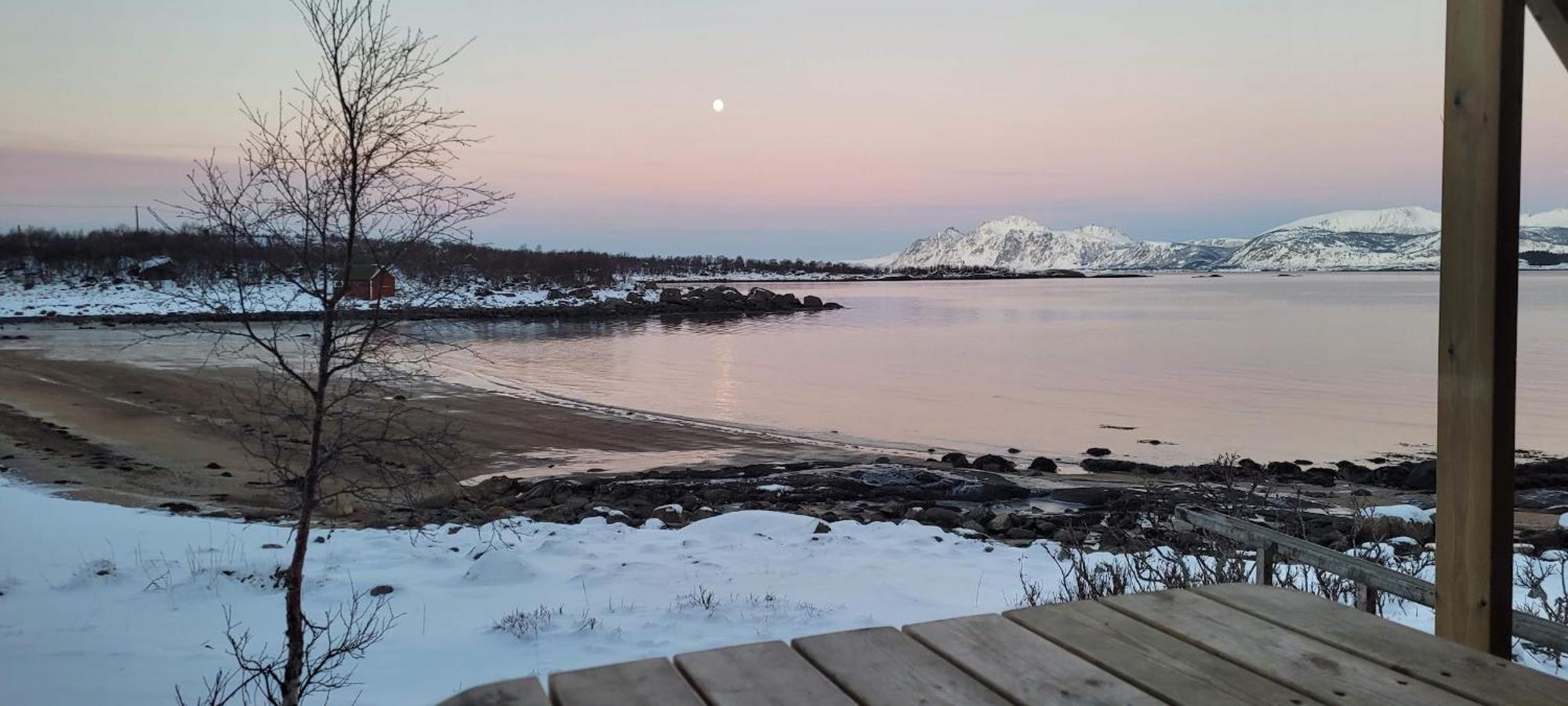 Old House - Check In Breathe Out Hébergement de vacances Stronstad i Vesteralen