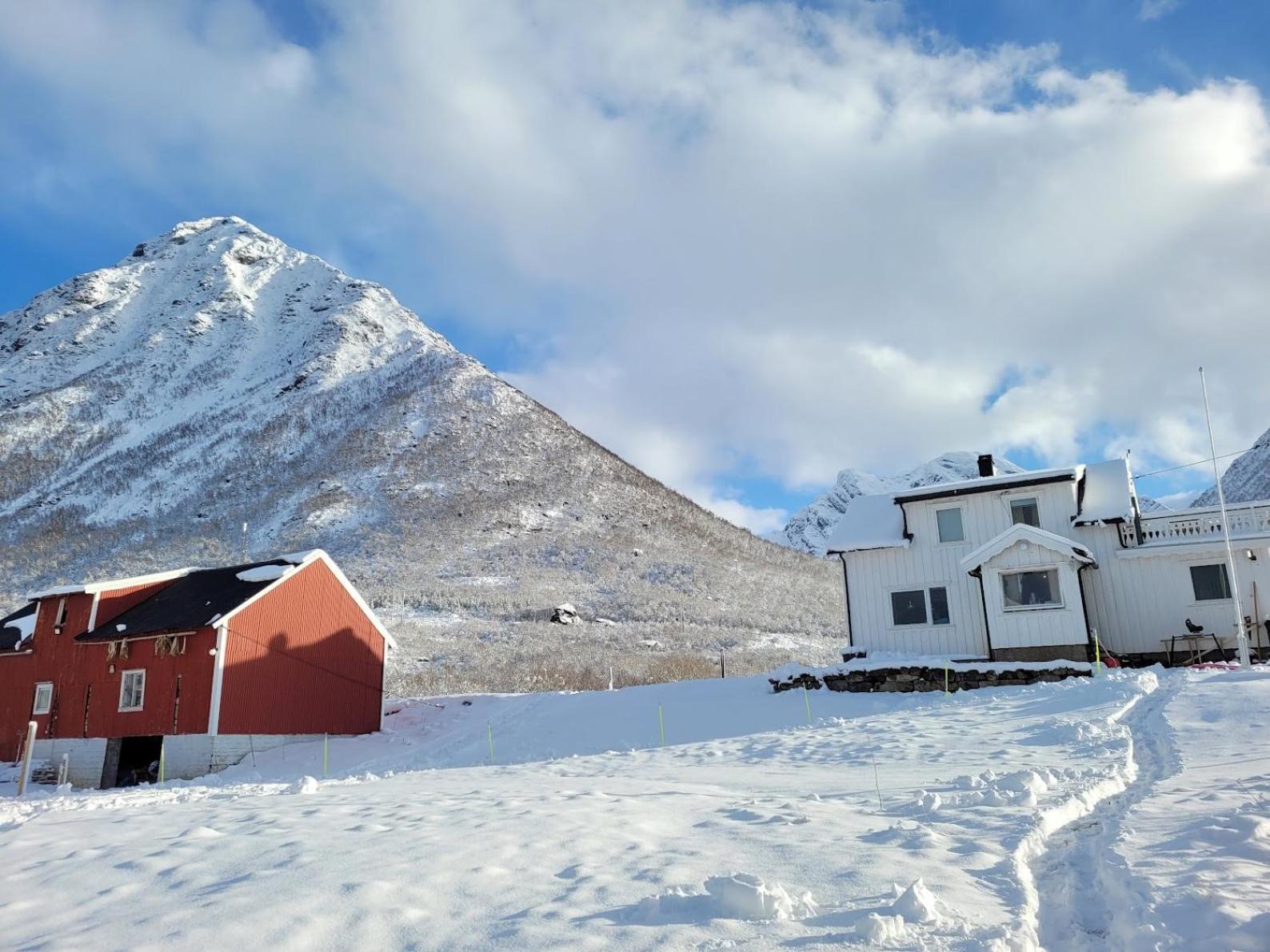 Old House - Check In Breathe Out Hébergement de vacances Stronstad i Vesteralen